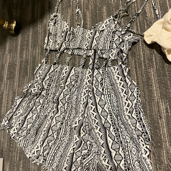 Romper black and white, small - Picture 2 of 3